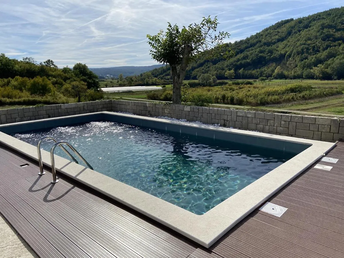 Holiday home Tonzzini Villa Krbune
