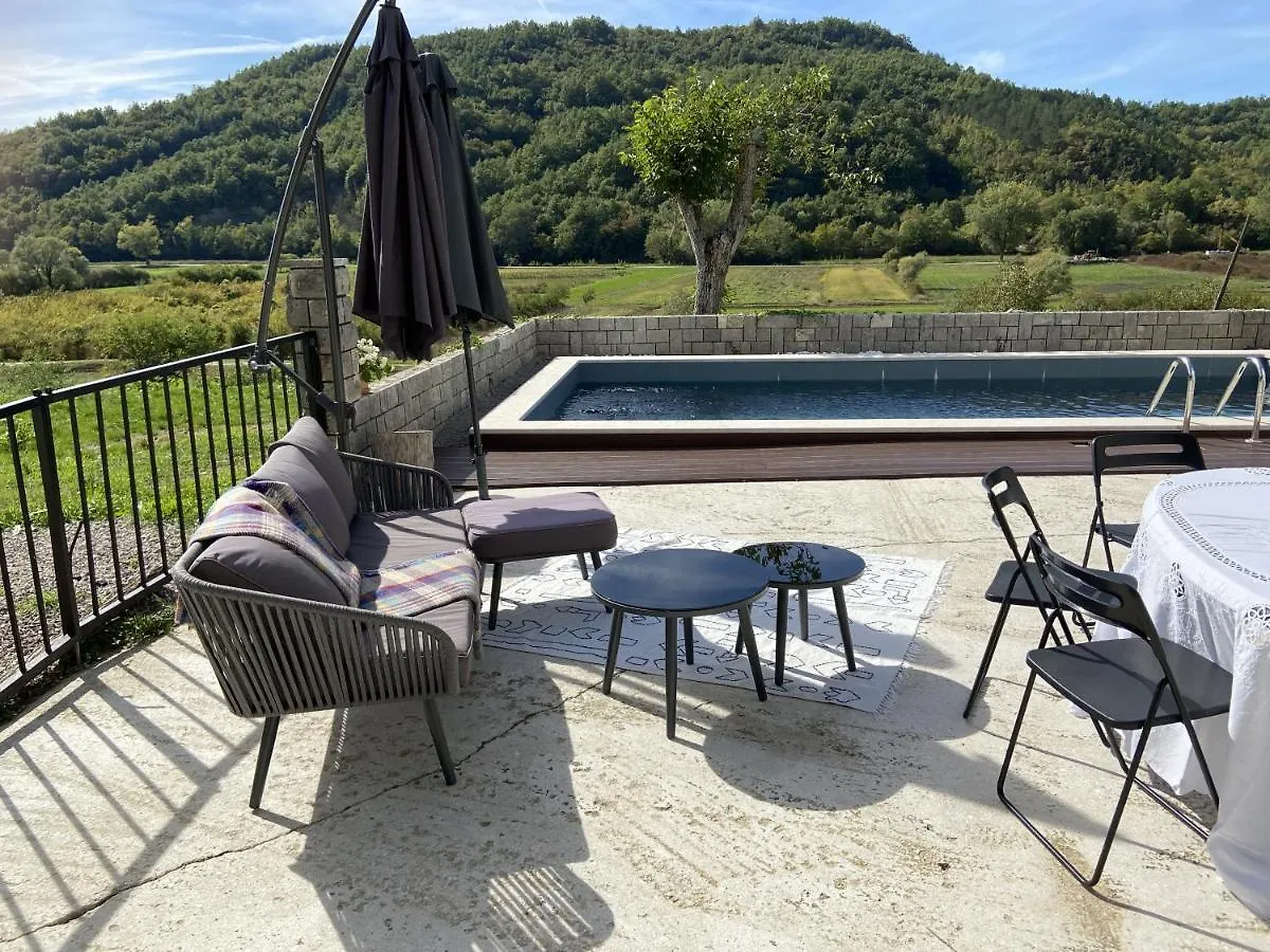 Tonzzini Villa Krbune Croatia